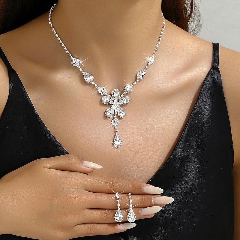 Bridal Jewelry Sets Two-piece Suit Rhinestone Imitation Diamond 1 Necklace Earrings Women's Elegant Vintage Sweet Lovely Classic Flower Love Jewelry Set For Wedding Gift2