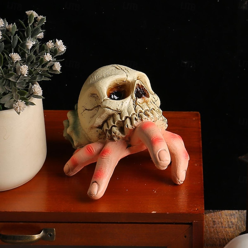 Halloween Skull Simulation Hand Horror Garden Resin Decoration Ghost Festival Skull Conch Ghost Hand Spoof Decorations, Halloween Party Supplies,Halloween Gift3