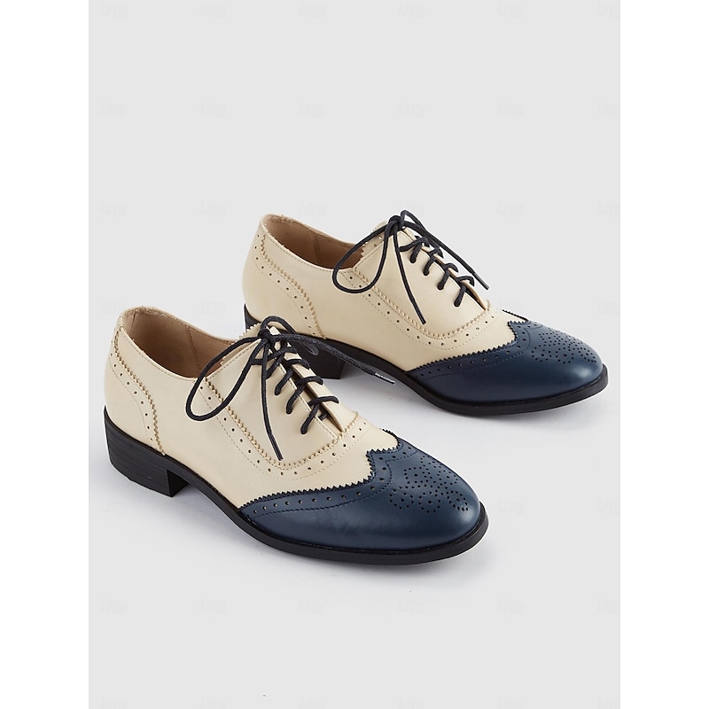 Women's Two-Tone Wingtip Brogue Oxford Shoes in Cream and Navy for Vintage and Formal Wear