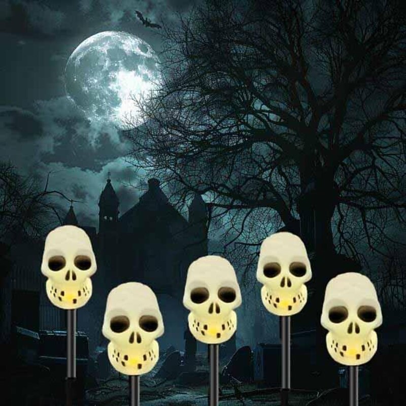 5pcs Solar Halloween Outdoor Waterproof Lawn Lights Pumpkin Skull Headlights Villa Courtyard Walkway Outdoor Garden Landscape Lamp Halloween Party Scary Night Light