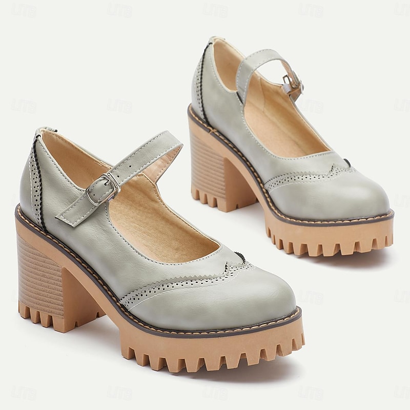 Women's Retro Chunky Heel Mary Jane Shoes for Oktoberfest - Vintage Style with Brogue Detailing