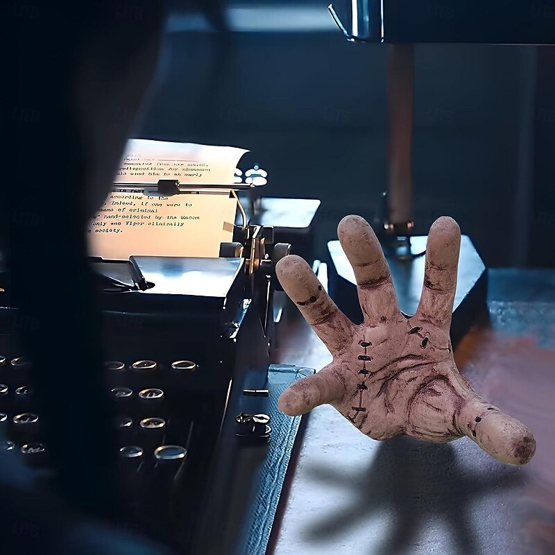 Halloween Creepy Fake Hand Decoration, Realistic Severed Hand Prop, Scary Cosplay Hand Toy, Haunted House Horror Decor for Halloween Party2