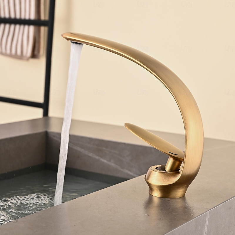 Bathroom Sink Faucet - Classic Antique Brass / Electroplated Centerset Single Handle One HoleBath Taps
