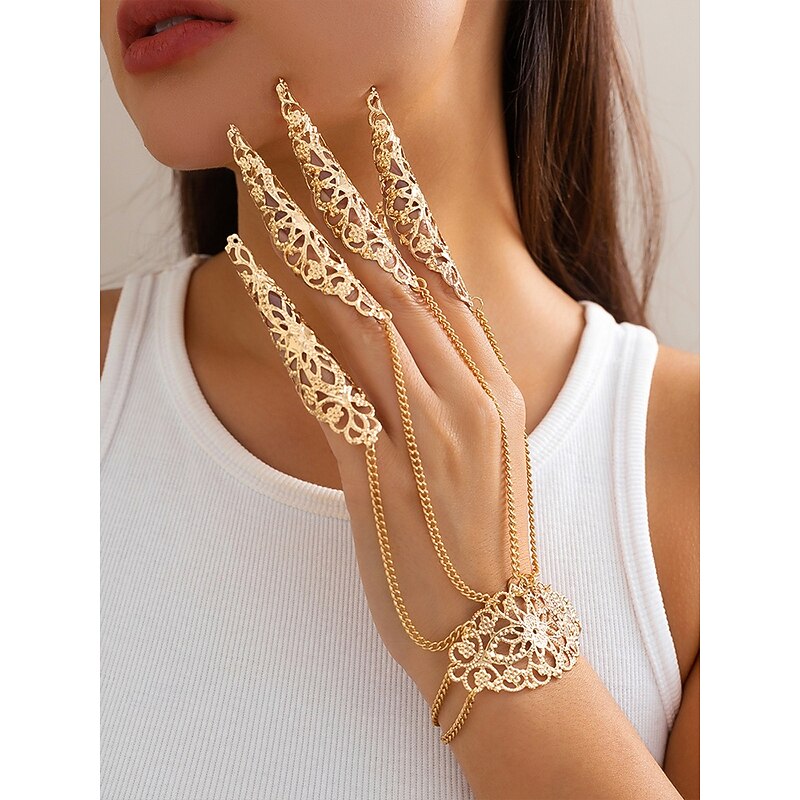 Women's Gothic Black Lace Finger Armor with Chains, Intricate Halloween Costume Jewelry for Cosplay and Special Occasions3