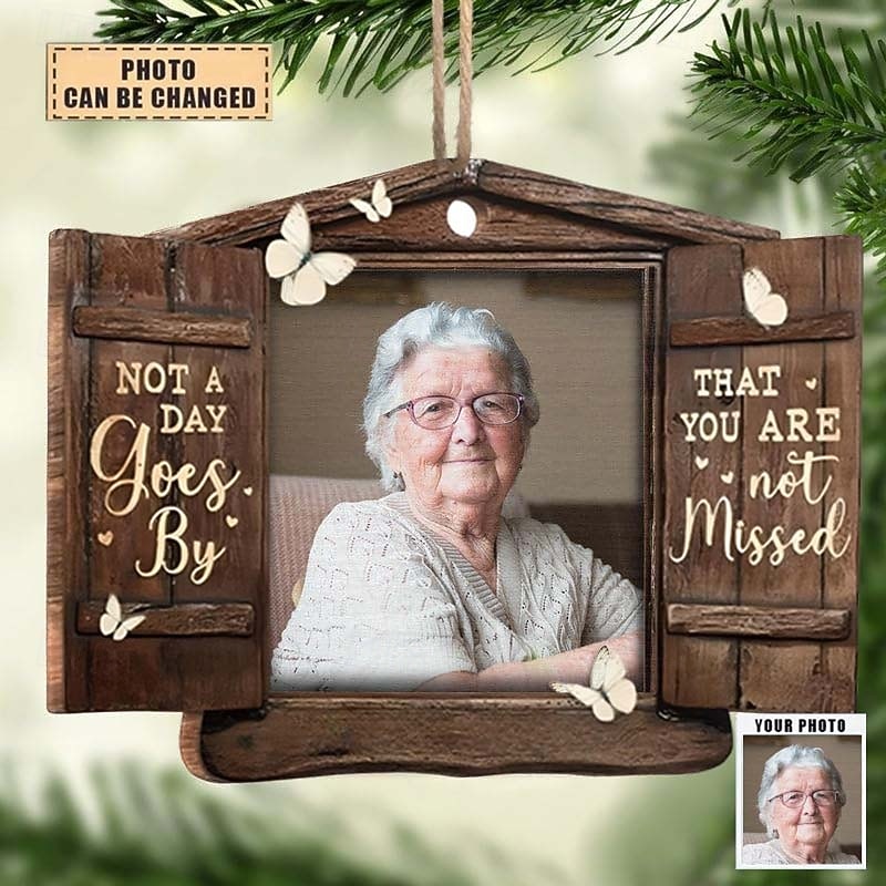 Personalized Photo Memorial Christmas Ornament Customed Wooden Memorial Gifts Christmas Tree Hanging Pendant Xmas Decoration Custom for Loss of Mom Dad Family Parents Friends