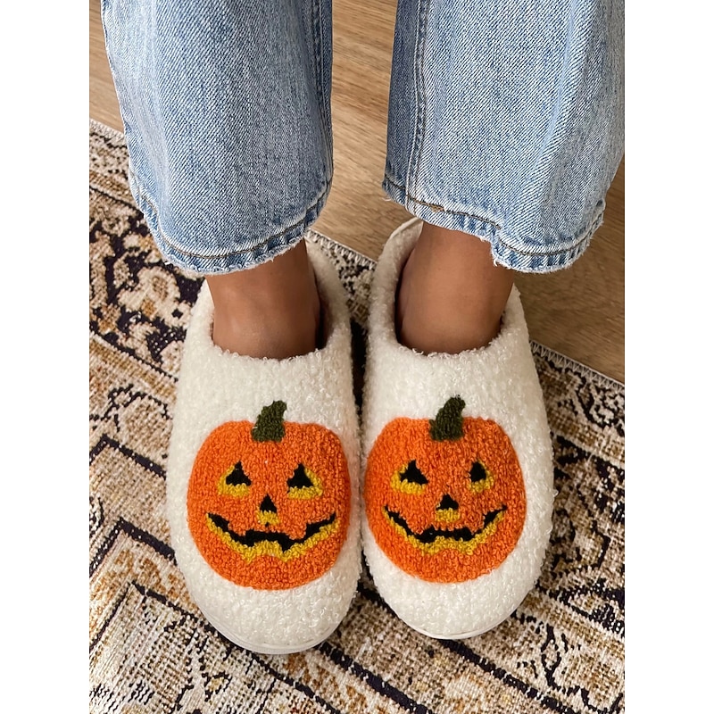 Halloween-Themed Cozy Fleece Slippers for Women with Pumpkin and Skull Patterns – Fun Indoor Footwear for Fall and Halloween Parties