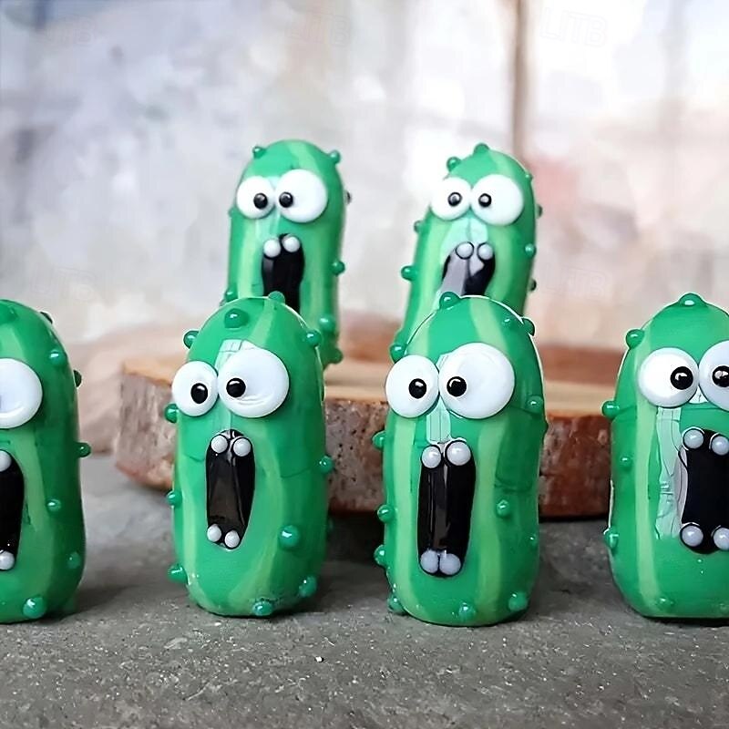 10 PCS Fun Screaming Pickles - Perfect Home Decor & Gift for Foodies and Pickle Enthusiasts, PVC, No Batteries Required