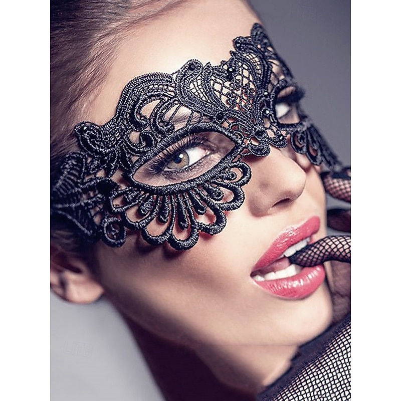 Elegant Black Lace Masquerade Mask for Women – Gothic Venetian Style Party and Halloween Costume Accessory