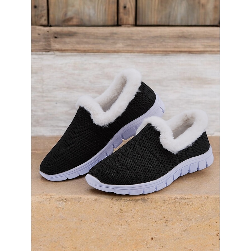 Women's Black Slip-On Winter Shoes with Plush Fur Lining and Lightweight Sole, Cozy and Warm Footwear for Cold Weather2