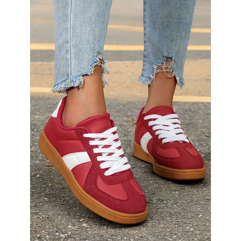 Men's Red and White Retro Style Athletic Sneakers with Suede Details and Comfortable Rubber Sole for Casual Wear and Sports3