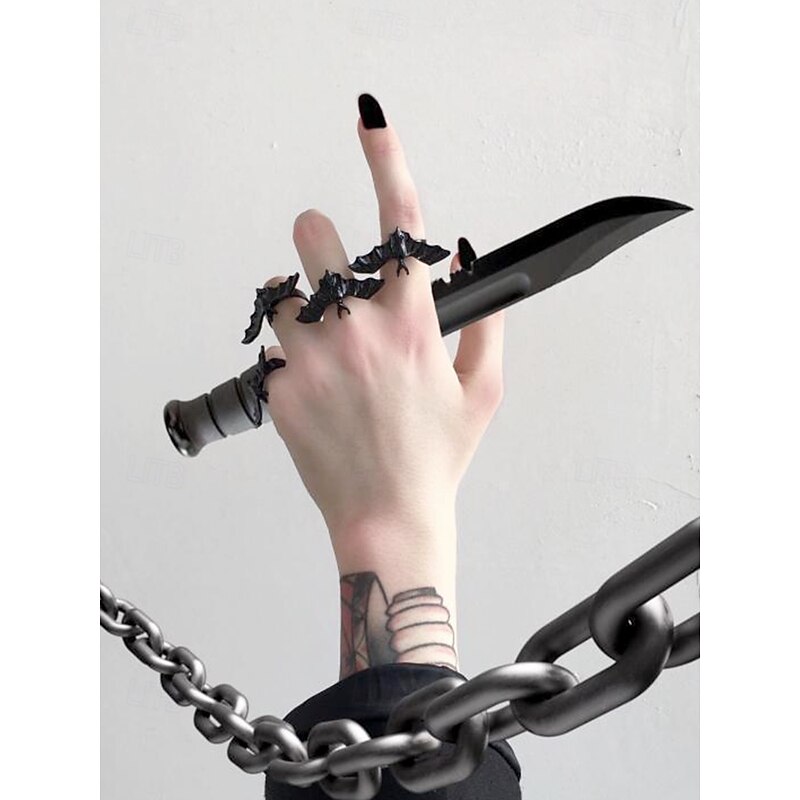 Halloween Black Bat Ring – Gothic Style Adjustable Ring for Women, Perfect for Halloween Costumes and Cosplay3