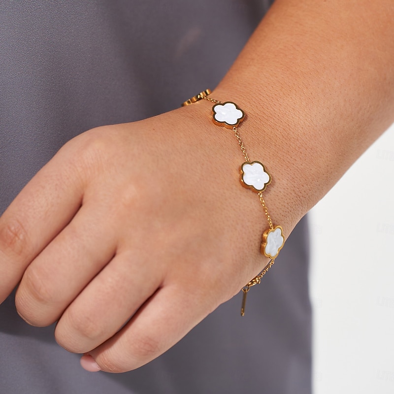 Women's Gold-Plated Flower Jewelry Set with Mother of Pearl – Elegant Necklace, Bracelet, and Earrings for Women3