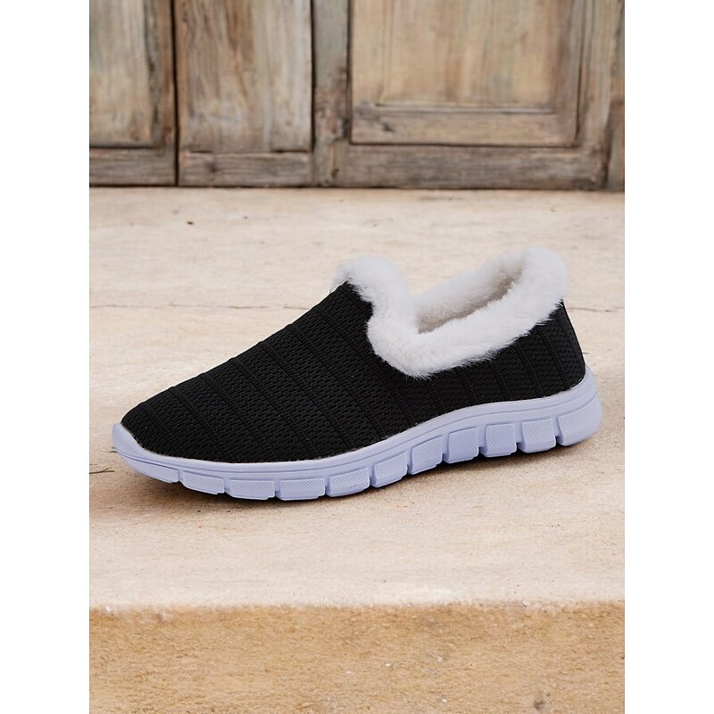 Women's Black Slip-On Winter Shoes with Plush Fur Lining and Lightweight Sole, Cozy and Warm Footwear for Cold Weather3