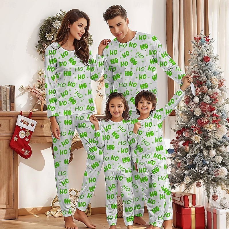 Santa Claus Family Christmas Pajamas Nightwear Men's Women's Boys' Girls' Family Matching Outfits Sweet Adults Kid's Christmas New Year Christmas Eve Christmas Vacation Home Wear Top Pants3