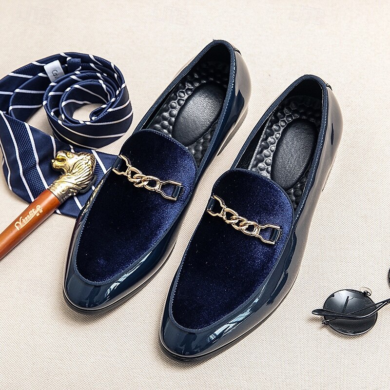 Men's Burgundy Velvet Loafers with Gold Chain Detail – Elegant Slip-On Dress Shoes for Formal Events and Parties2