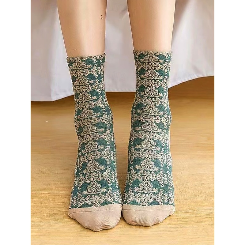Women's Vintage Floral Embroidered Socks – Elegant Retro Design, Ideal for Everyday Wear3