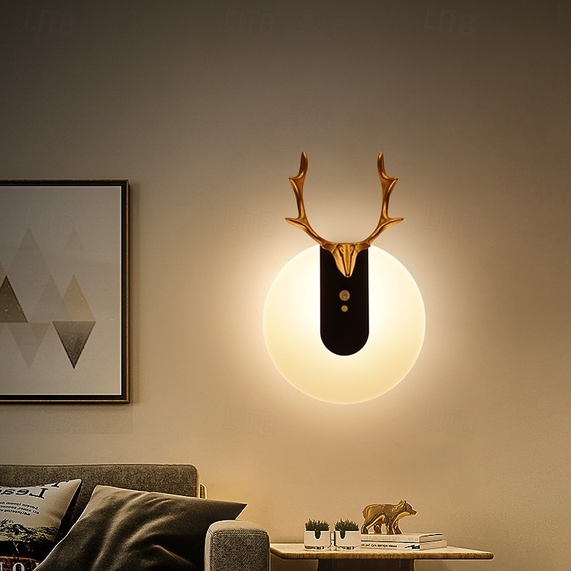 Cordless Automatic Motion Sensor Light, LED Rechargeable Night Light with Human Body Induction for Hallways, Staircases and Bedrooms