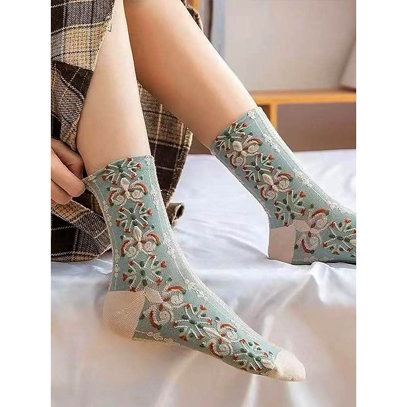 Women's Vintage Floral Embroidered Socks – Elegant Retro Design, Ideal for Everyday Wear2