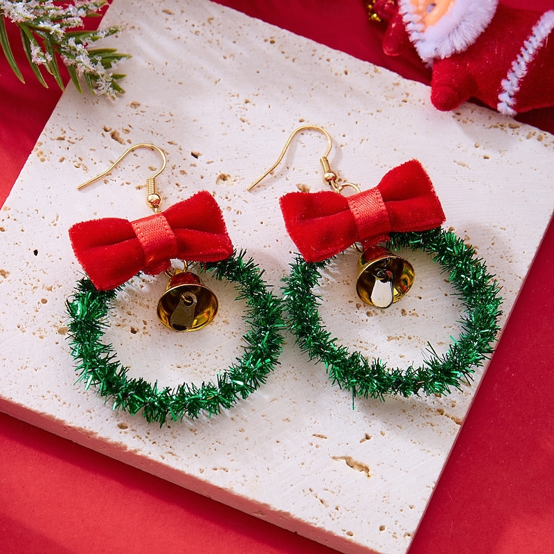 Christmas Wreath Dangle Earrings with Red Bow and Gold Bell Charm – Festive Holiday Jewelry for Women3