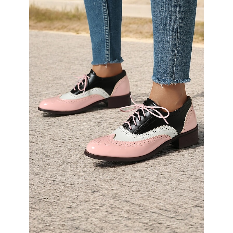 Women's Retro Pink and Black Oxford Shoes – Patent Faux Leather Lace-Up Brogues for Vintage Casual Style and Fashionable Outings3