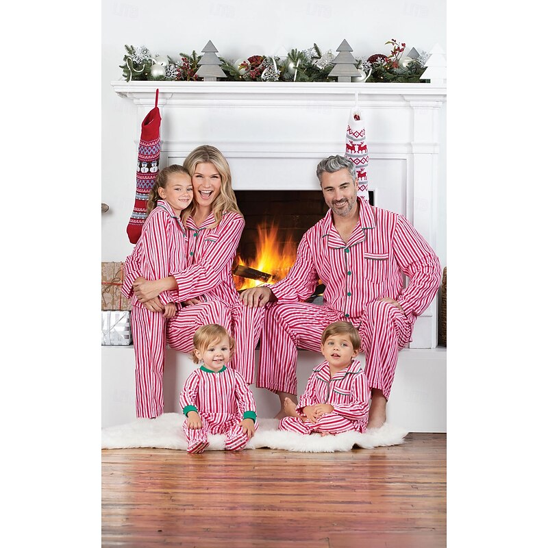 Family Christmas Pajamas Nightwear Men's Women's Boys' Girls' Family Matching Outfits Sweet Stripes Pattern Adults Kid's Christmas New Year Christmas Eve Vacation Home Wear Top Pants2