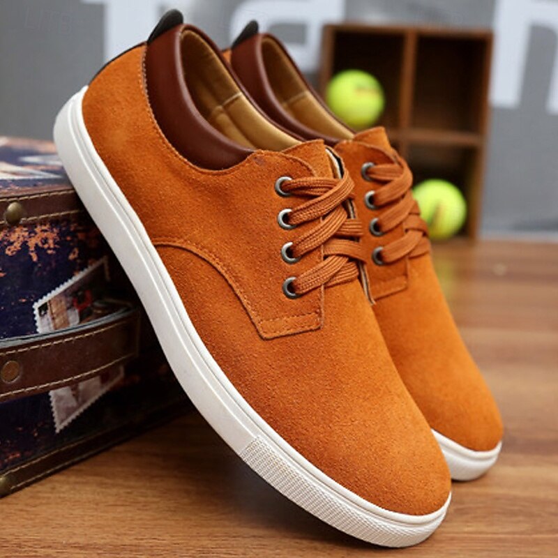 Men's Casual Lace-Up Suede Sneakers – Brown Retro Low-Top Shoes with Comfortable White Sole for Everyday Wear2