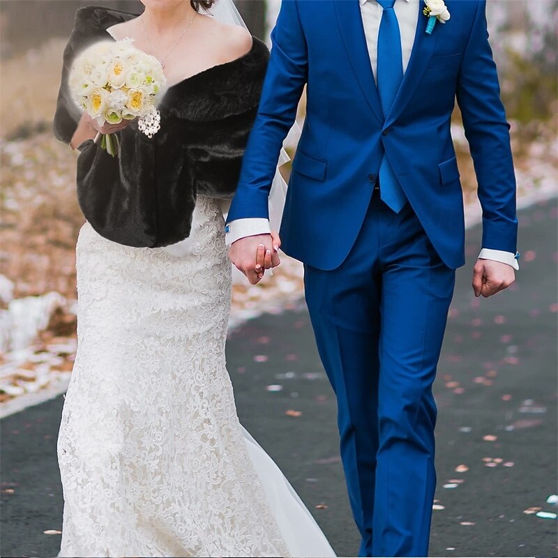 Faux Fur Shawl Wrap Stole Shrug Winter Bridal Wedding Scarf Wrap with Faux Pearl Rhinestone Brooches for Women 1920s4