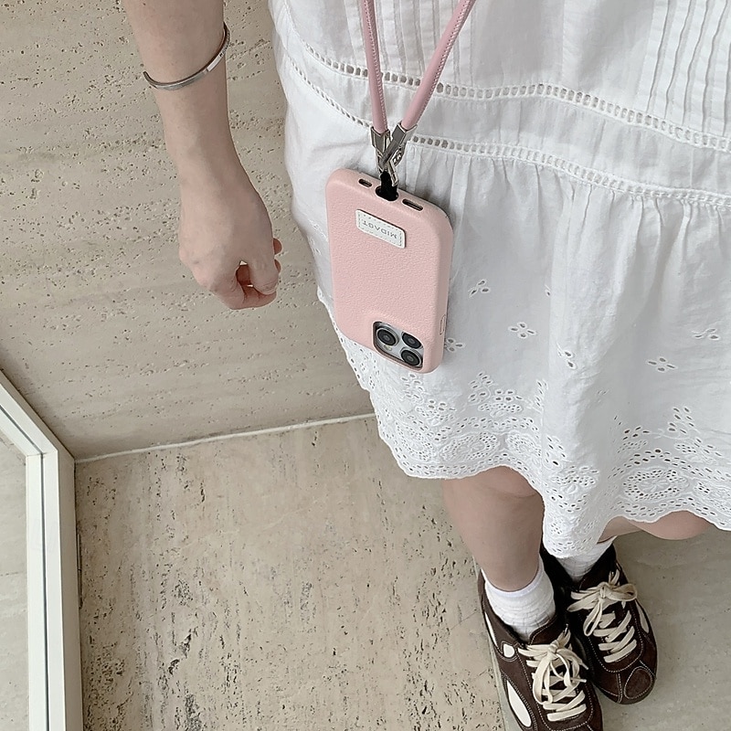 Phone Case For iPhone 17 Pro Max 17 Air 16 15 14 Pro Max 13 Back Cover with Lanyard Shockproof Retro TPU PU Leather2