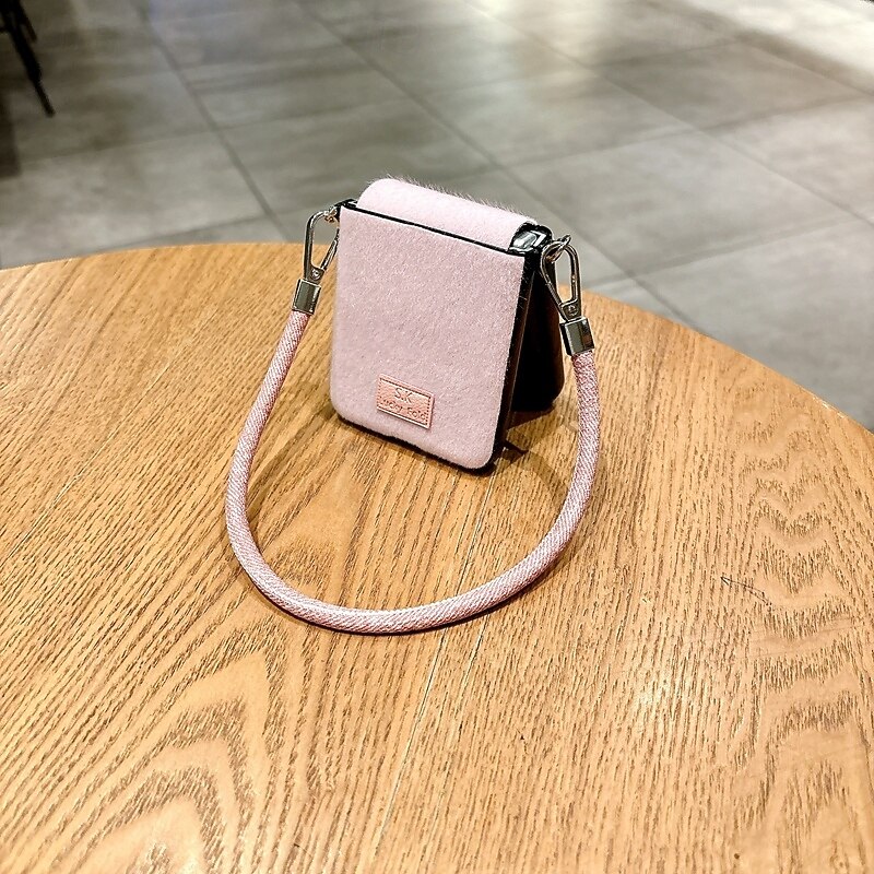 Phone Case For Samsung Galaxy Z Flip 7 Z Flip 6 Z Flip 5 Z Flip 4 Z Flip 3 Back Cover with Wrist Strap Shockproof Retro TPU Plush4