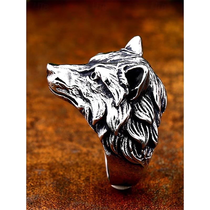 Men's Wolf Head Ring in Titanium Steel - Intricate 3D Design for Gothic and Statement Jewelry Styles3