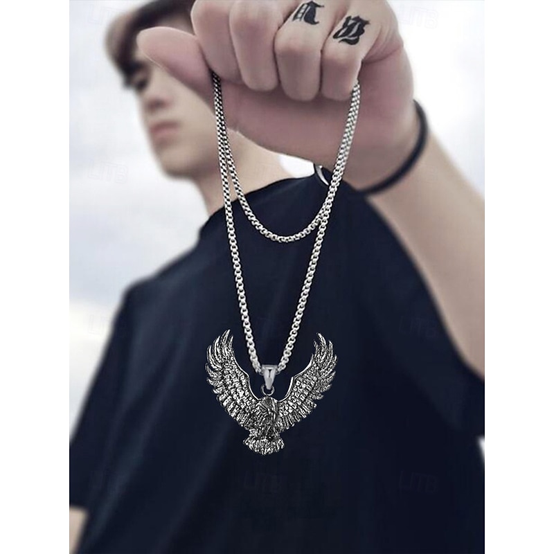 Men's Silver Eagle Pendant Necklace – Bold and Detailed Symbolic Jewelry for Strength and Freedom3
