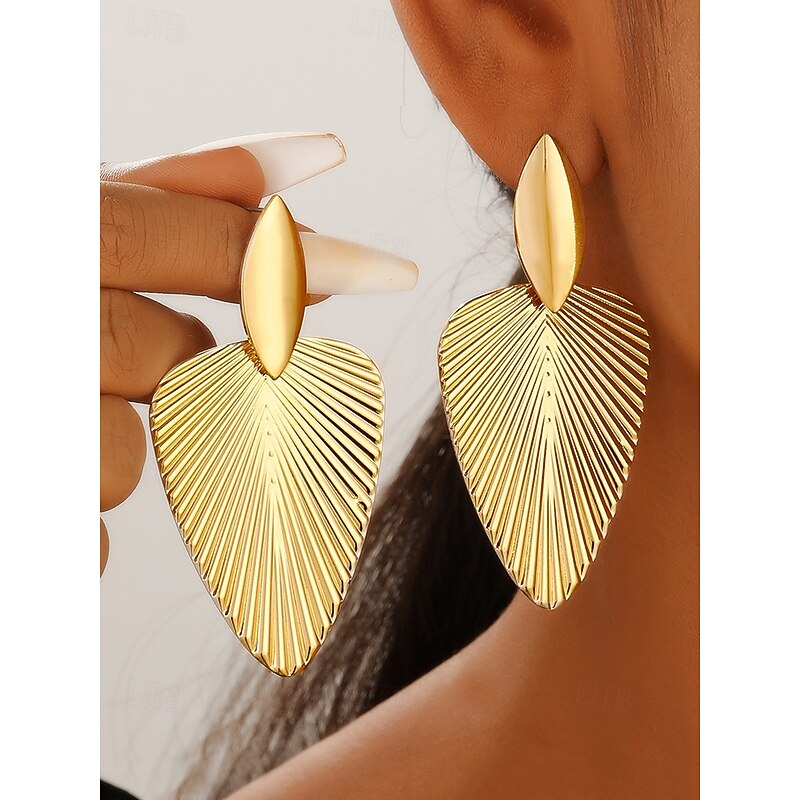 Women's Gold Leaf-Shaped Statement Earrings – Elegant Geometric Drop Earrings for Parties and Special Occasions