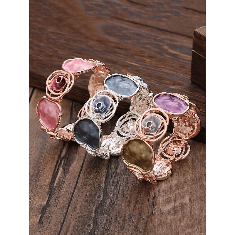 Women's Silver-Tone Bracelet – Artistic Design with Blue Resin Shell Accents for an Elegant Coastal Look4