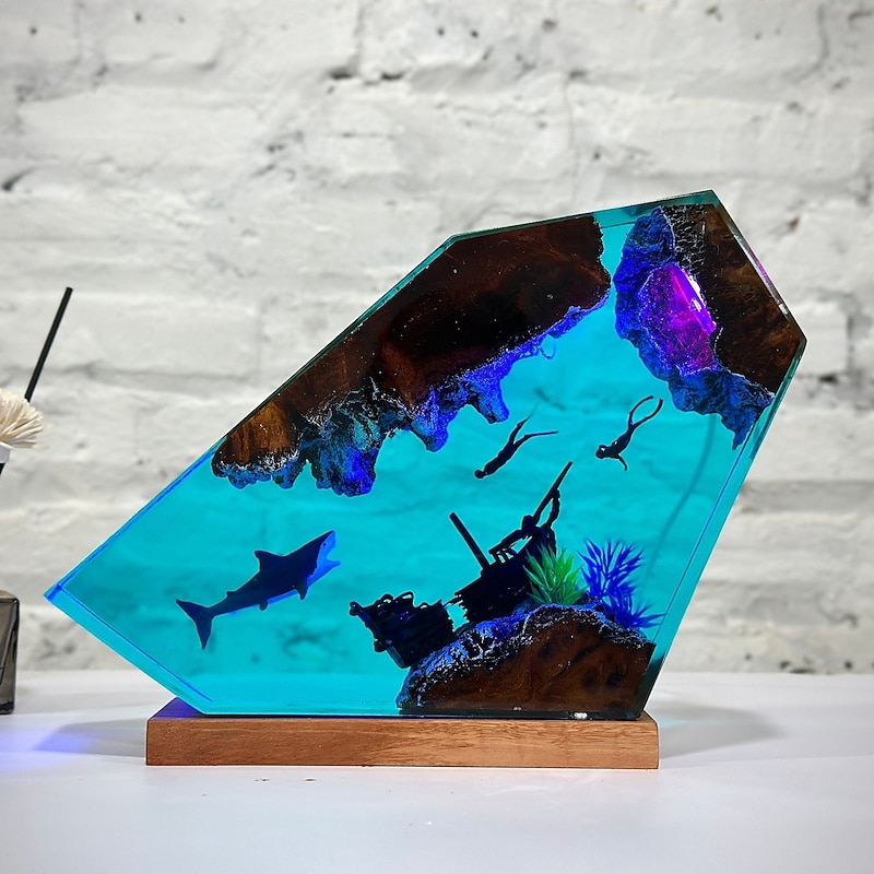 Handmade Ocean Resin Night Light, Great White Shark and Couple Diver Night Light, USB Wooden Table Lamp for Home & Office Decor, Unique Art Ornament & Christmas Gift
