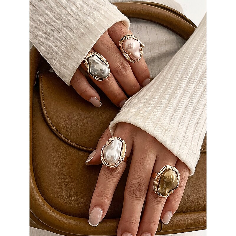 Women's Baroque Pearl Statement Ring – Adjustable Design for Elegant and Formal Occasions2