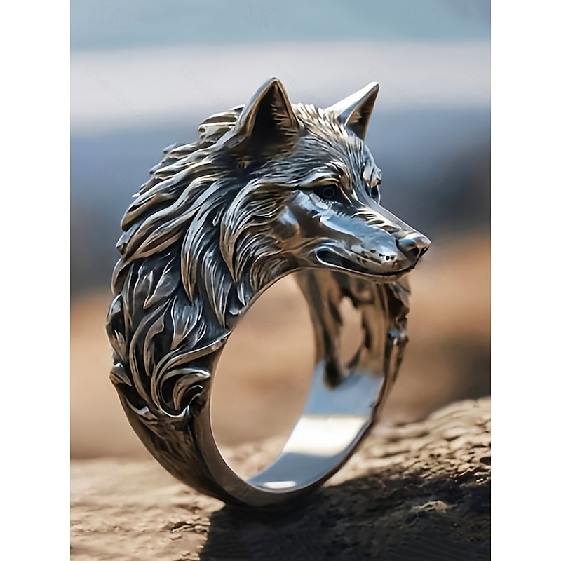 Men's Wolf Head Ring in Titanium Steel - Intricate 3D Design for Gothic and Statement Jewelry Styles