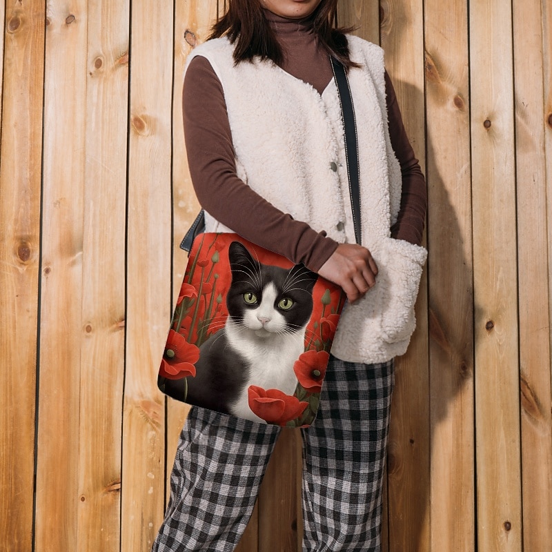 Women's Fashionable Cat Tote Bag - Perfect for Cat Lovers Shopping or Work2