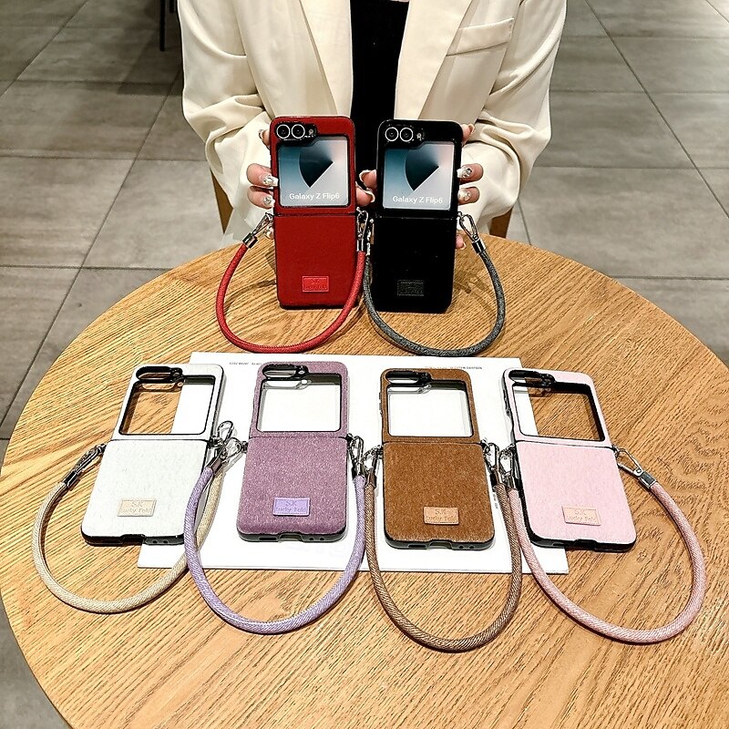 Phone Case For Samsung Galaxy Z Flip 7 Z Flip 6 Z Flip 5 Z Flip 4 Z Flip 3 Back Cover with Wrist Strap Shockproof Retro TPU Plush