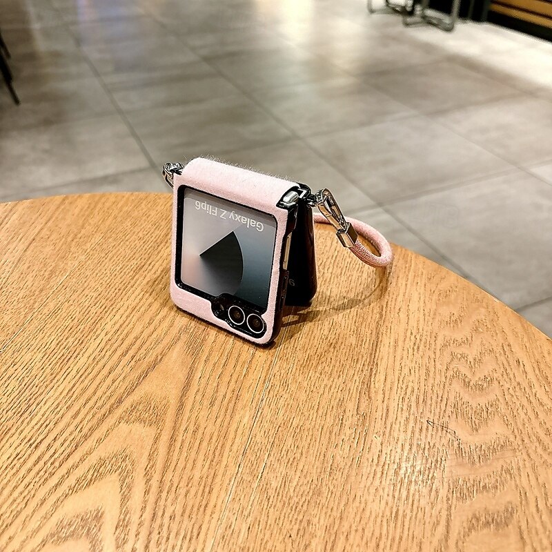 Phone Case For Samsung Galaxy Z Flip 7 Z Flip 6 Z Flip 5 Z Flip 4 Z Flip 3 Back Cover with Wrist Strap Shockproof Retro TPU Plush3