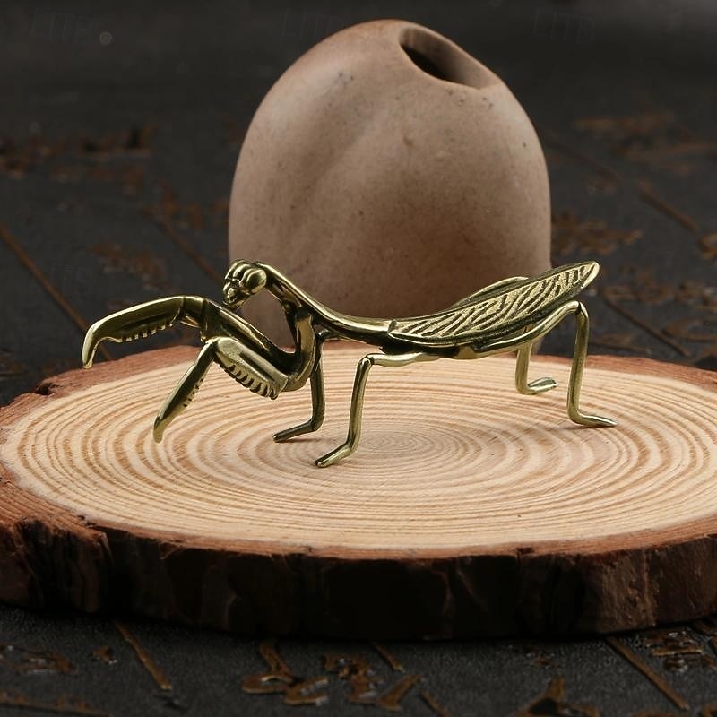 Brass Metal Mantis Craft Statue - Intricately Designed Traditional Insect Figurine for Desk Decoration - Whimsical Tea Pet Companion, Elegant Room Decoration, and Unique Home Decor3