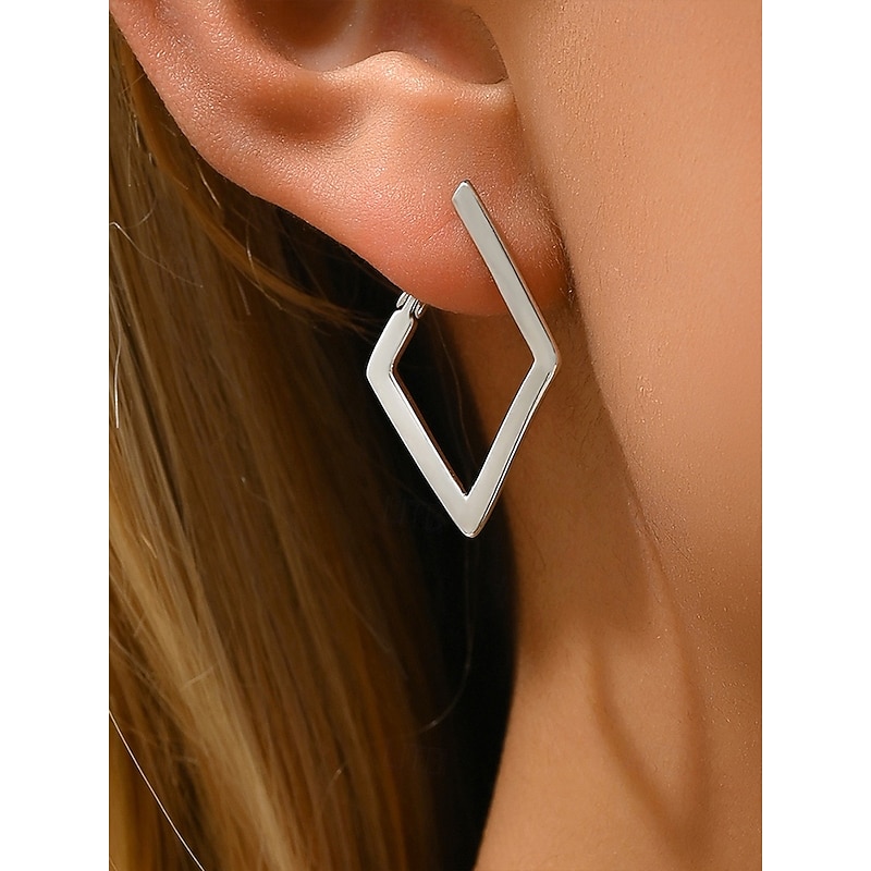 Minimalist Geometric Gold Hoop Earrings in Diamond Shape – Stylish Jewelry for Women, Perfect for Everyday Wear and Special Occasions3