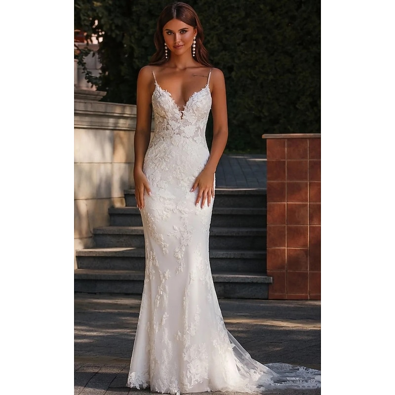 Wedding Dresses Mermaid / Trumpet V Neck Spaghetti Strap Sleeveless Court Train Lace Bridal Gowns With Embroidery Appliques