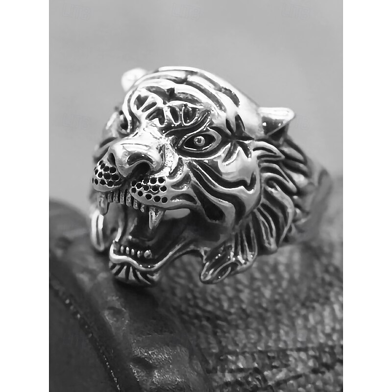 Vintage Tiger Head Ring for Men | Bold and Edgy Punk Style2