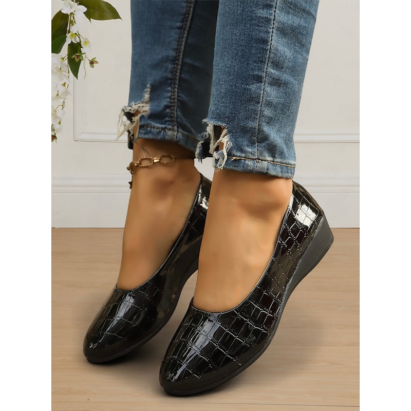 Women's Patent Leather Flats with Crocodile Pattern – Elegant and Comfortable Shoes for Office Wear and Formal Occasions4