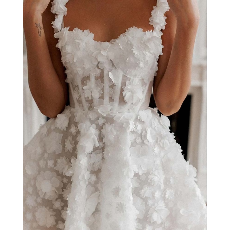 Wedding Dresses 3D Flowers A-Line Sweetheart Sleeveless Short / Mini Lace Bridal Gowns With Appliques2