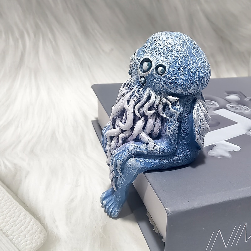 Resin Octopus Figurine, Blue Sitting Octopus Decor, Realistic Animal Statue, Desktop Ornament, Ocean-Themed Gift, Resin Craft Decoration2