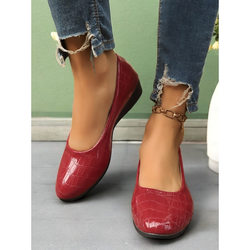 Women's Patent Leather Flats with Crocodile Pattern – Elegant and Comfortable Shoes for Office Wear and Formal Occasions