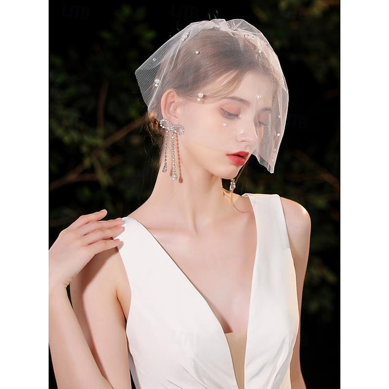 Short Bridal Veil with Pearl and Crystal Embellishments – Elegant Vintage Wedding Accessory for Brides, Ideal for Weddings and Ceremonies4