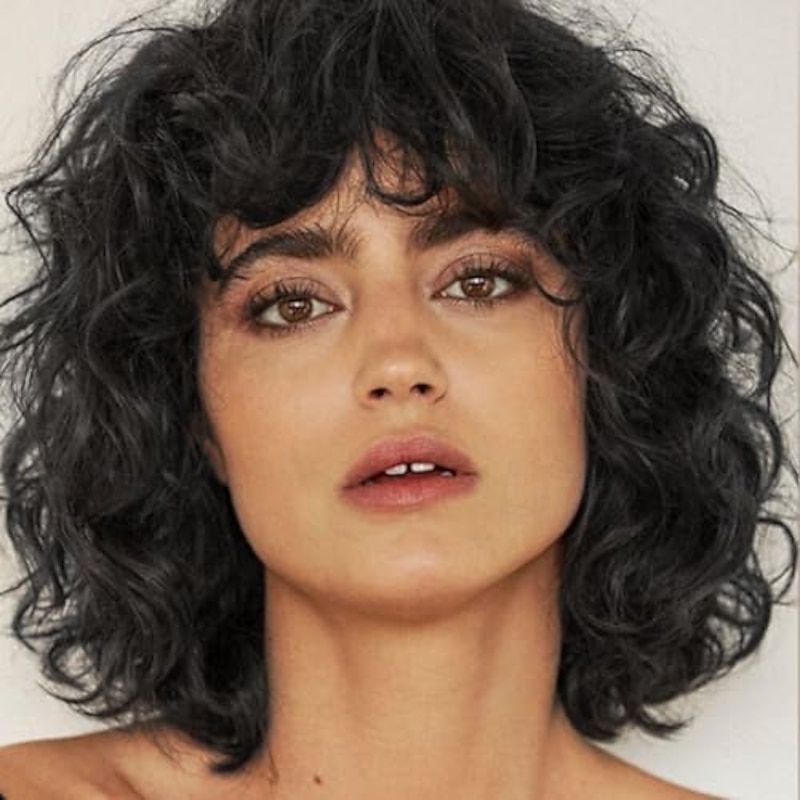 Short Curly Wig Womens Bob Wig with Bangs Shoulder Length Naturel Hair Wigs for Daliy Party Use