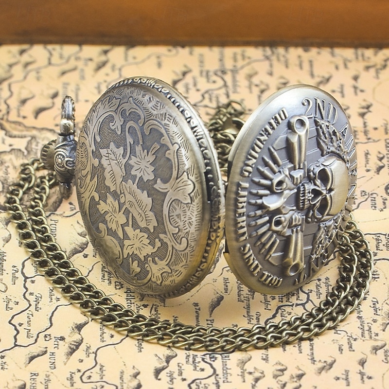Retro Pocket Watch Bronze Skull Flip Necklace Watch Large Size Decoration Accessories Puartz Hanging Watch